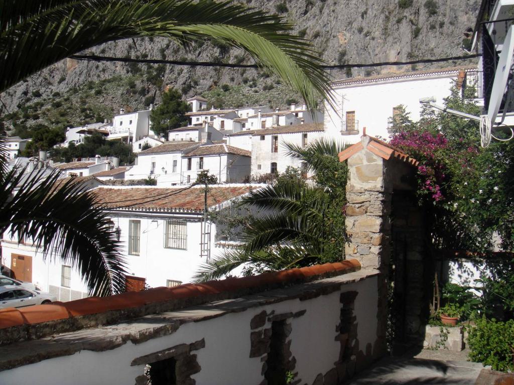 Apartamentos Buganvilla Villaluenga Del Rosario Chambre photo
